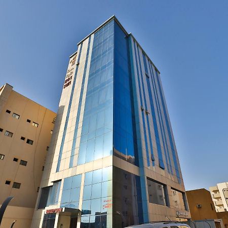 قصر اليمامة للاجنحة الفندقية-العليا 利雅德 外观 照片